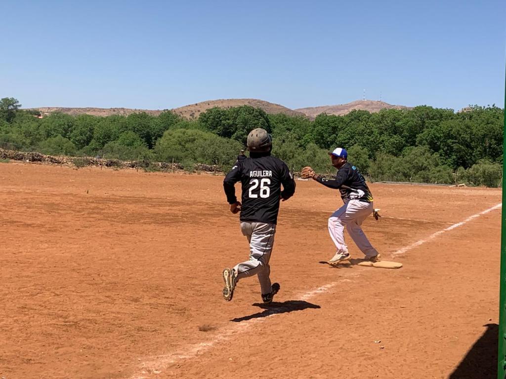 Deportivo Gutiérrez con paso firme en primera fuerza del softbol&nbsp;independiente