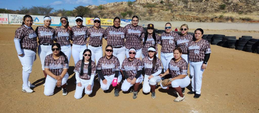 Blanqueó Meny Mora en softbol&nbsp;femenil