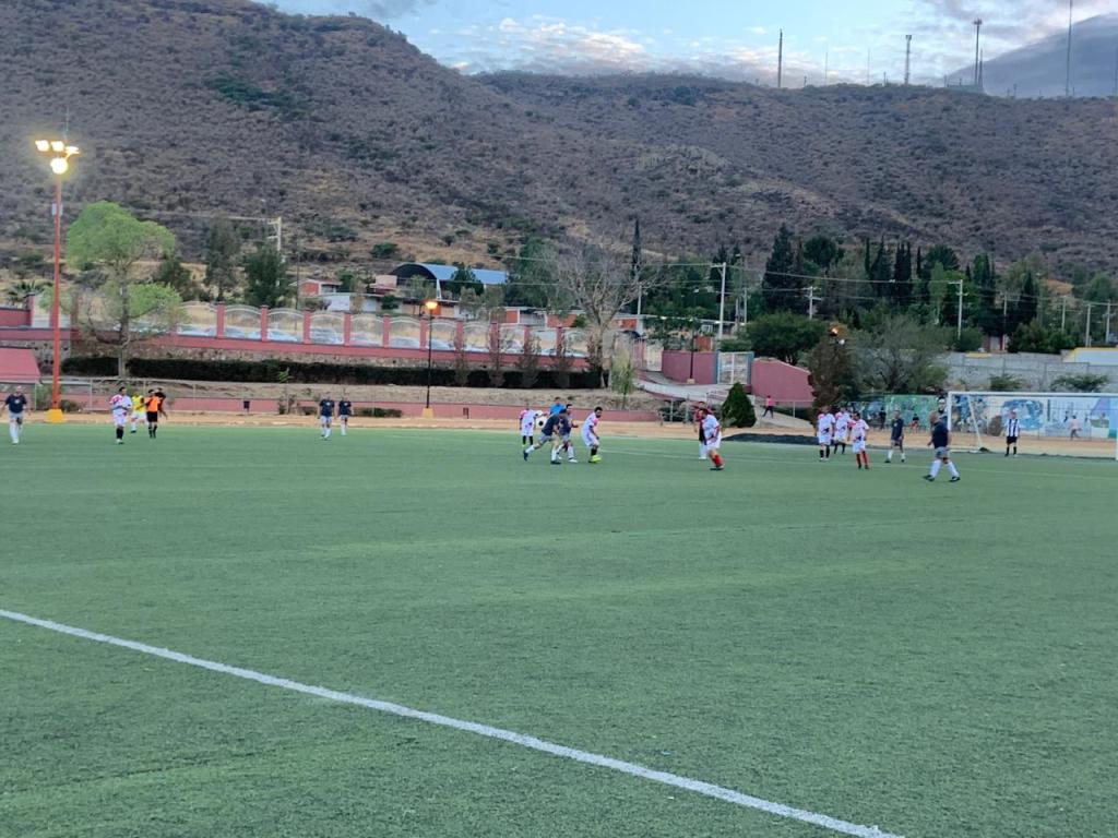 Victoria de Peste Negra-Fiscalía en futbol de veteranos 40 años y&nbsp;más