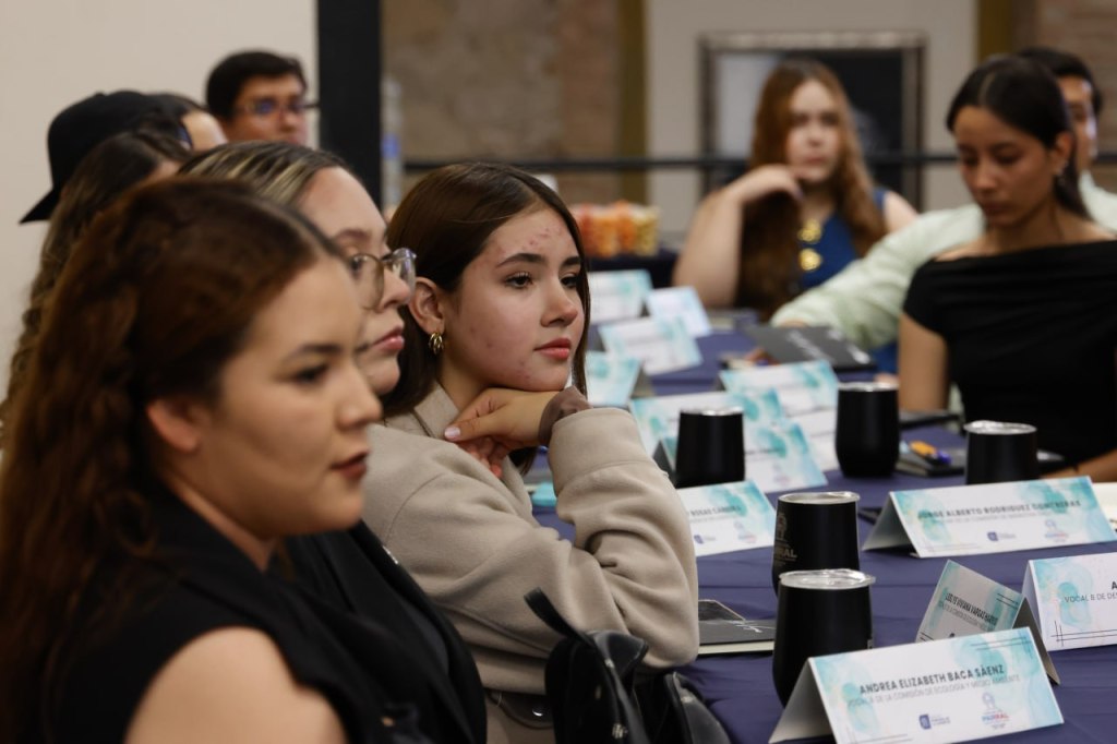 Juventudes de Parral fortalecen su participación en la Segunda Sesión del Consejo&nbsp;Municipal