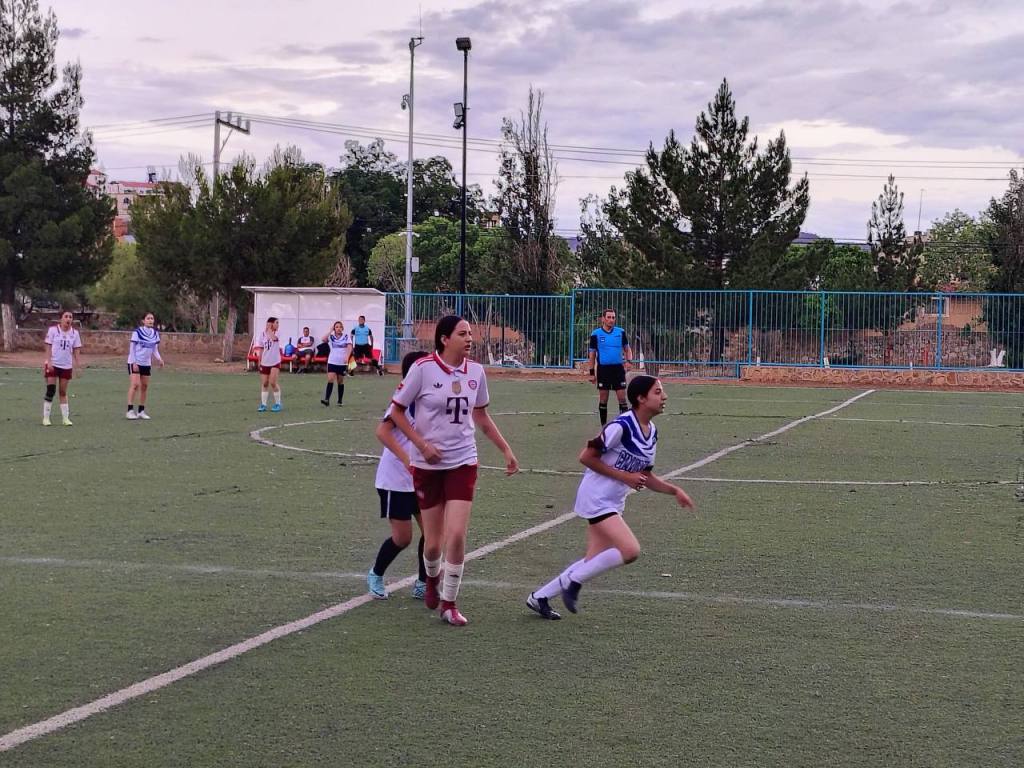 Equipo Luis Huerta levanta la copa en final del Futbol Femenil&nbsp;2025