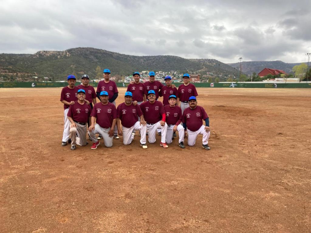 Apaleó Tony Vences en beisbol máster plata 60 años y&nbsp;más