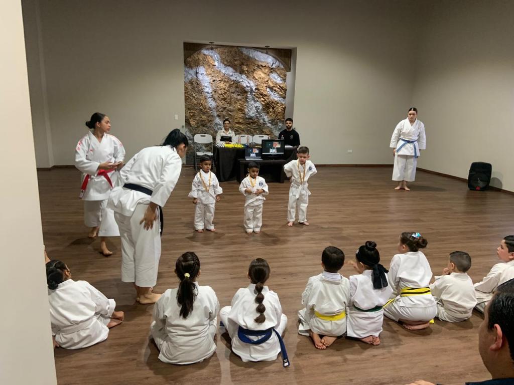 Cambiaron de cinta alumnos de la Academia Karate Do Kyodai Kai&nbsp;Parral