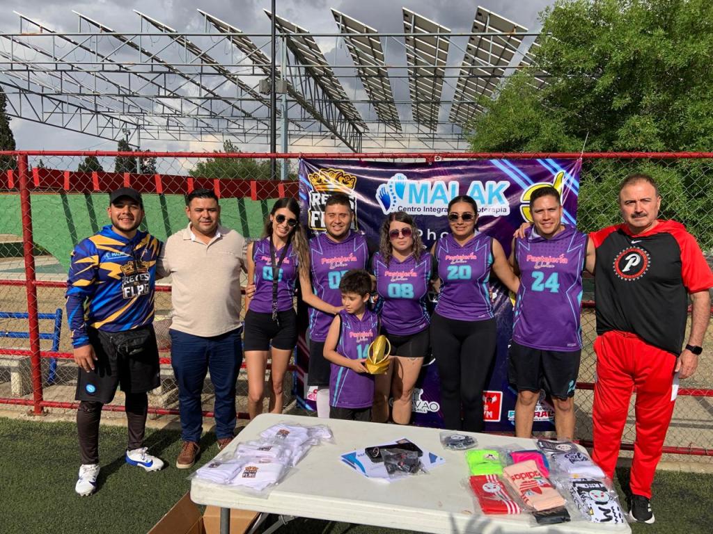 Detallado RV, campeón de la categoría mixto de la Liga Reyes del&nbsp;Flag