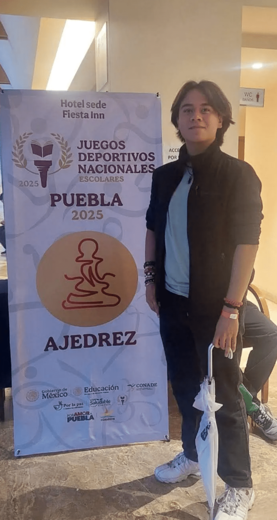 Jorge Luis representó dignamente al estado de Chihuahua y, en especial, a Parral, a través del Plantel 12 del Cobach, demostrando un alto nivel competitivo, así como disciplina y compromiso en cada&nbsp;partida.