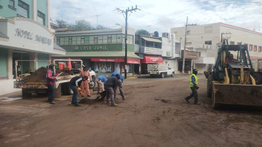 Continúa el Gobierno de Parral con jornadas intensivas de limpieza tras&nbsp;lluvias
