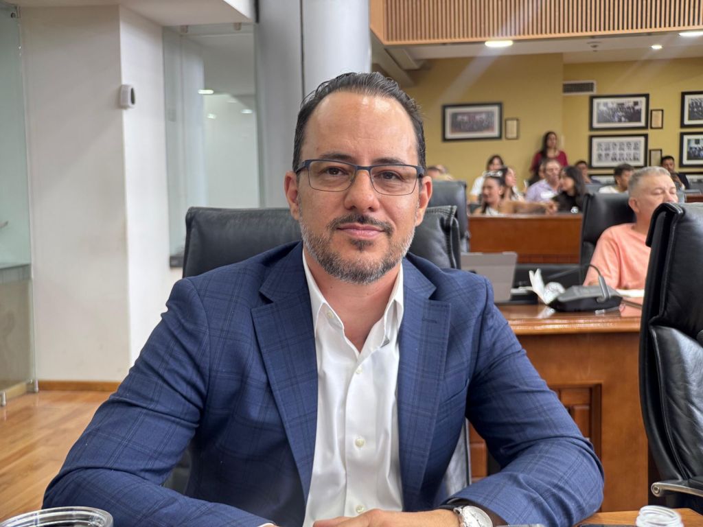 Revira Jorge Soto a diputada Argüelles: Absurdo sugerir que la maestra Galván pudiera tener responsabilidad alguna en el caso del crematorio de&nbsp;Juárez