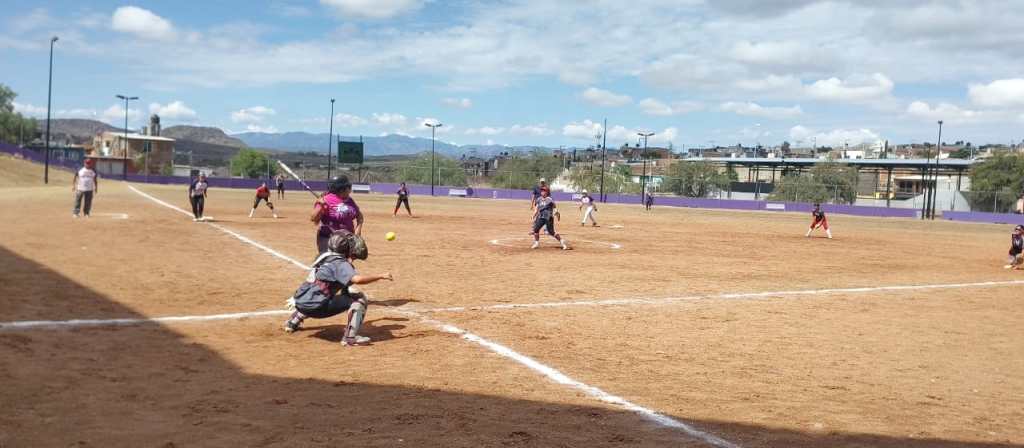 Marloy superó a las Tremendas en la Liga de Softbol Femenil&nbsp;Parral