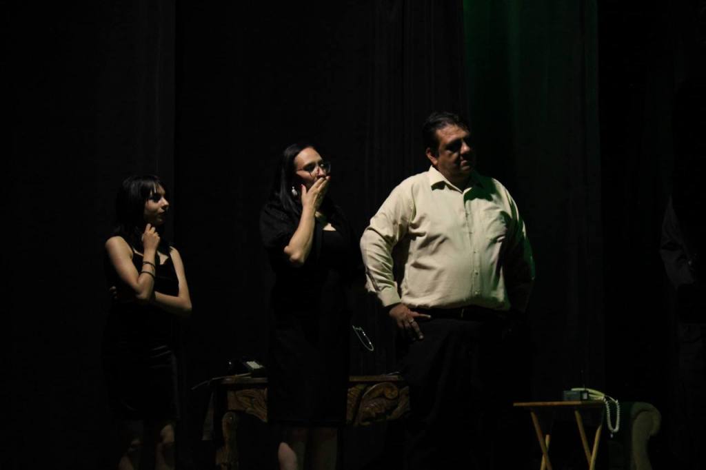 «La Jaula de las Locas» conquista al público parralense con humor, inclusión y una gran&nbsp;ovación