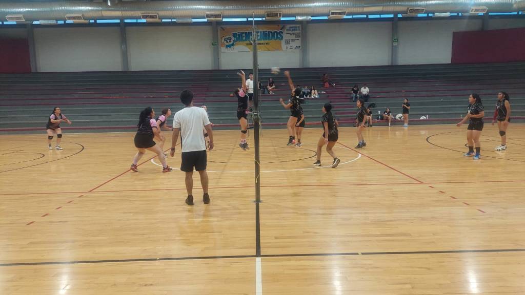 Casis le quitó el invicto a Abarrotes El&nbsp;Indio