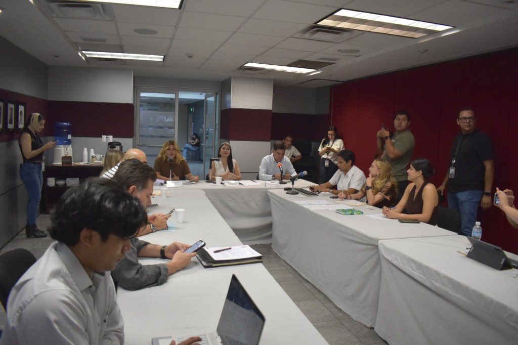 Aprueban proyecto de dictamen para que municipios usen tecnología en la protección de mujeres en situación de&nbsp;riesgo