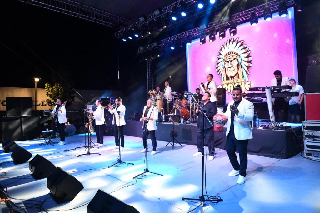 Parral vibra con La Sonora Dinamita y Tropicalísimo Apache en una noche más de las Jornadas&nbsp;Villistas