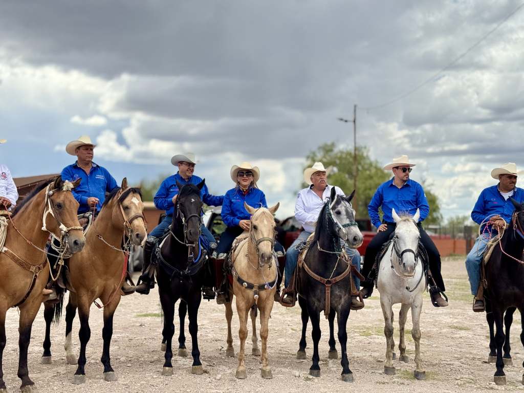 Salvador Calderón encabeza recibimiento oficial a la Cabalgata Villista en&nbsp;Zapién
