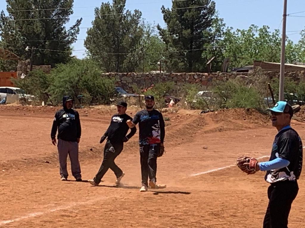 Se mantienen de líderes Deportivo Gutiérrez y Nieves Ballezanas en Softbol&nbsp;Independiente