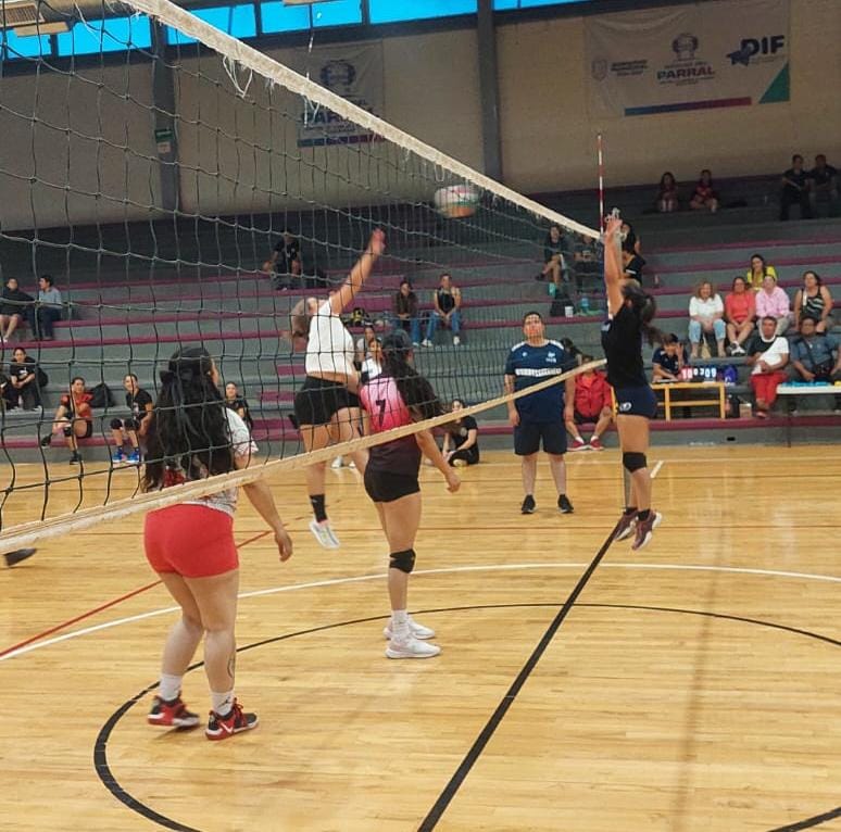 El Conalep superó a La Cervantes en voleibol femenil&nbsp;municipal