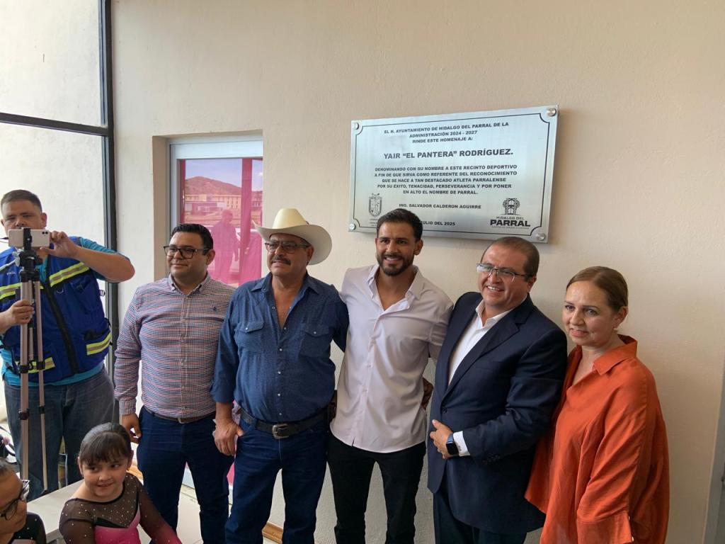 Develan placa en honor y homenaje a Yahir “Pantera”&nbsp;Rodríguez