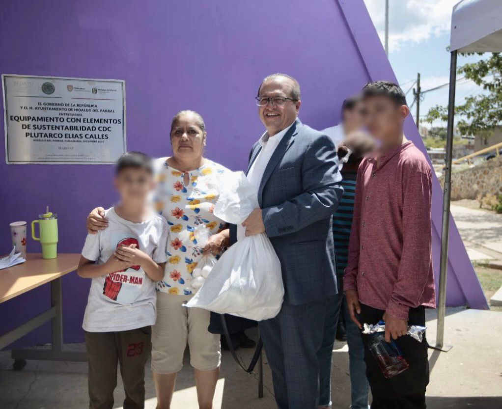 Alcalde Salvador Calderón fortalece el programa “Hoy Por Ti” con entrega de despensas a más de mil&nbsp;parralenses