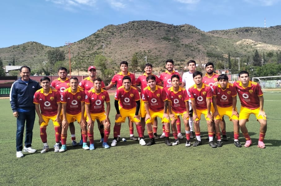 Ajustada victoria de D´Medina en liga mayor del futbol&nbsp;municipal