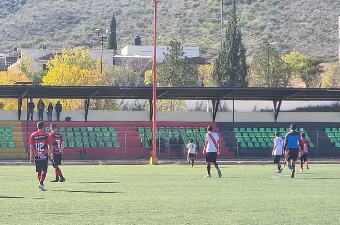 Goleó Multiservicios Hernández en futbol de 1 “B” del futbol&nbsp;municipal