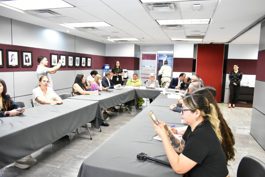 Aprueba Comisión en sentido positivo el dictamen para declarar el 23 de septiembre como Día Estatal de la Lengua de&nbsp;Señas
