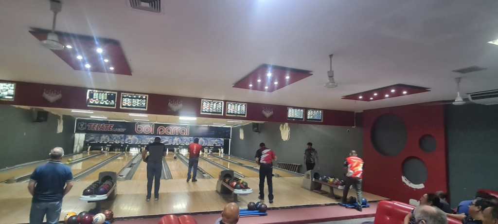 Coyotes es el líder de la Liga Comercial de&nbsp;Boliche