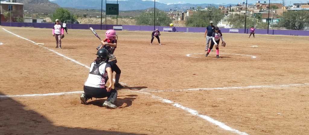 Multimaderas Mi Mane, primer finalista del softbol femenil&nbsp;Parral