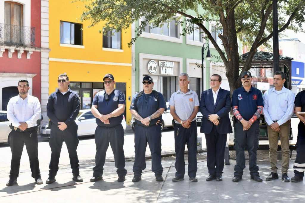 Alcalde Salvador Calderón encabeza guardia de honor en memoria de Jesús Valdez “El&nbsp;Cuadrado”