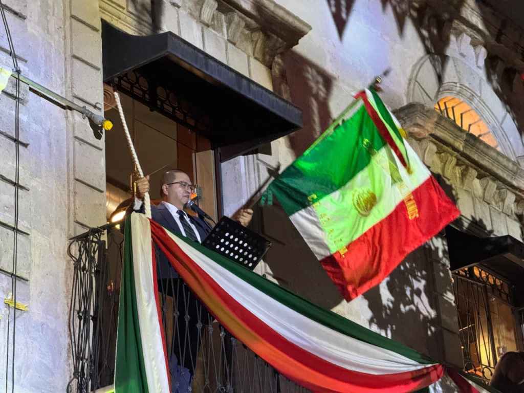 Salvador Calderón encabeza el Grito de Independencia en&nbsp;Parral