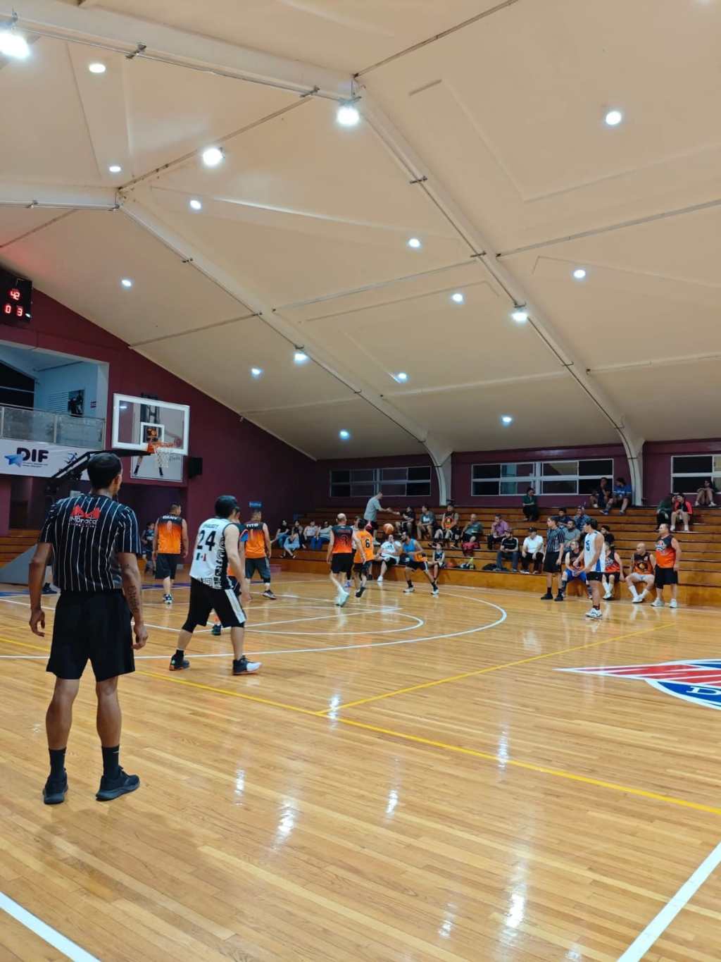 Triunfó Arquitectos Baca en baloncesto&nbsp;municipal