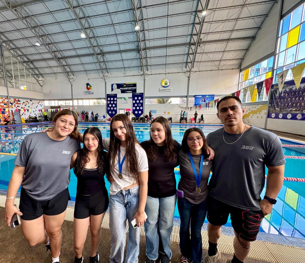 Nuevo equipo de natación 360 Swim Team gana 2 oros y 1 plata en su debut estatal desde Ciudad&nbsp;Cuahutémoc