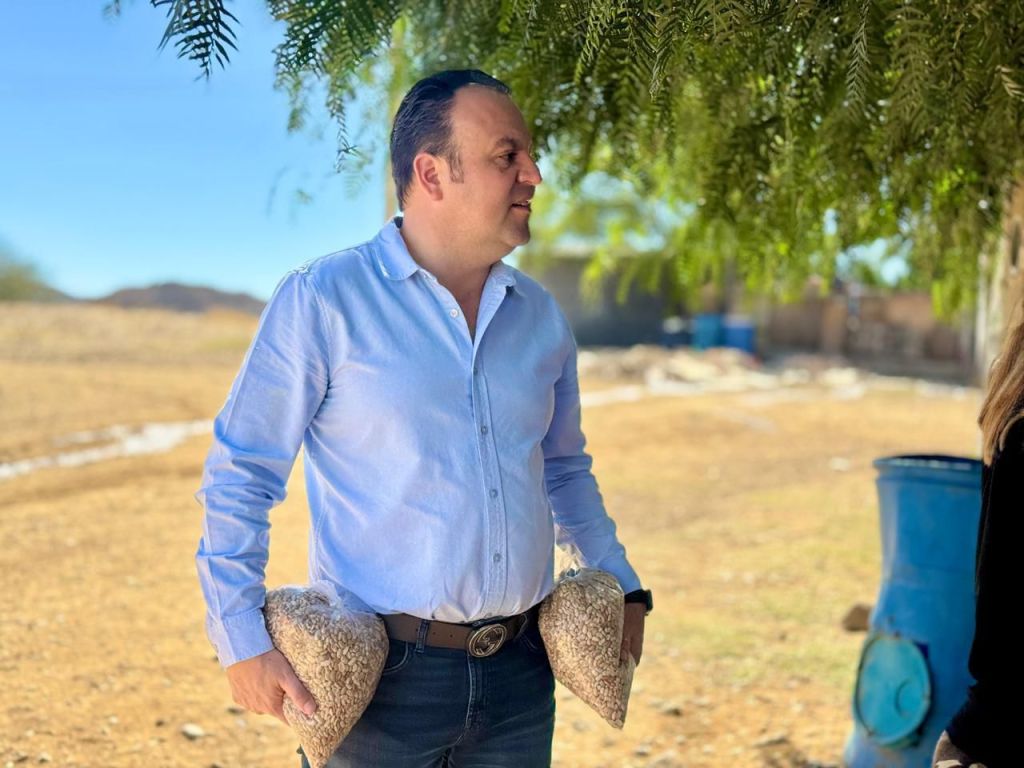 Memo Ramírez visita albergues y familias de Parral; entrega apoyos alimentarios a más de 200&nbsp;familias