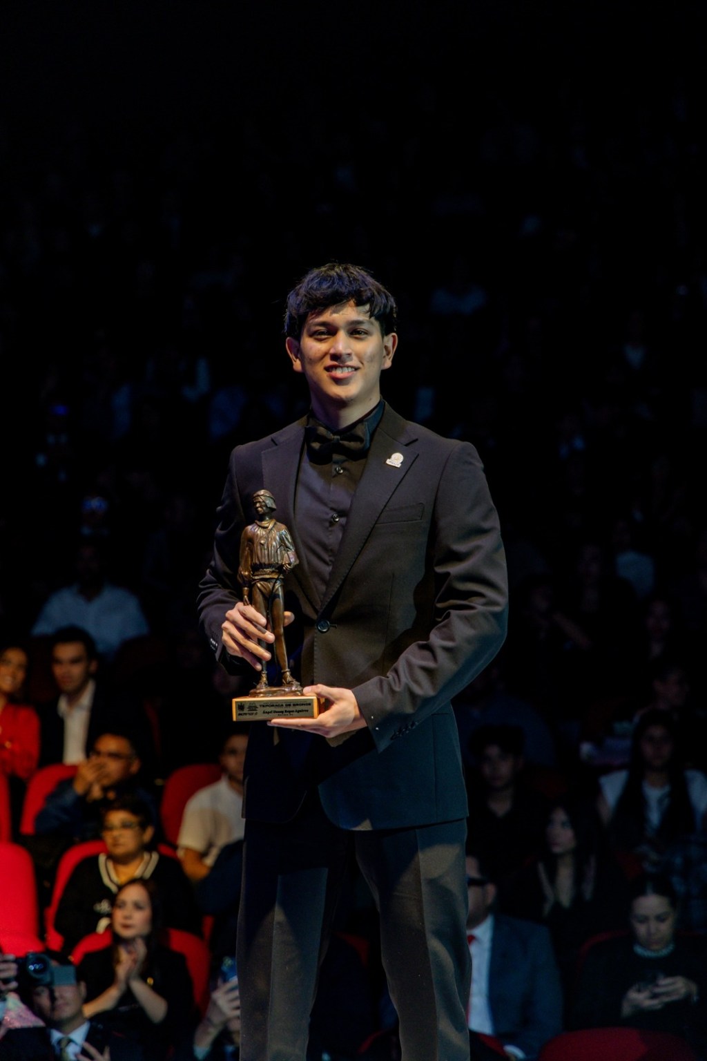 Vivieron deportistas universitarios noche espectacular–Reciben la estatuilla de bronce del Premio Municipal a la Excelencia Deportiva&nbsp;2025
