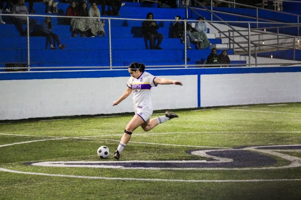 Cae Adelitas UACh en el juego de ida de la semifinal de Fútbol&nbsp;Rápido