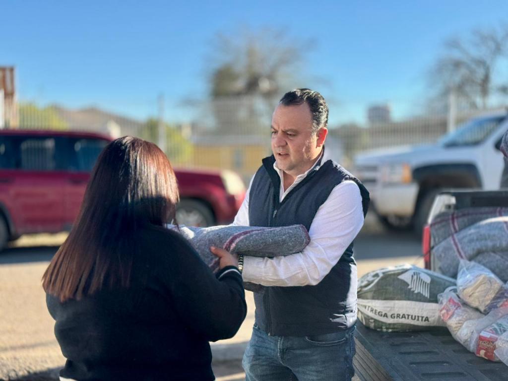 Recorre Memo Ramírez Santa Rosa y reafirma cercanía con las familias de&nbsp;Parral