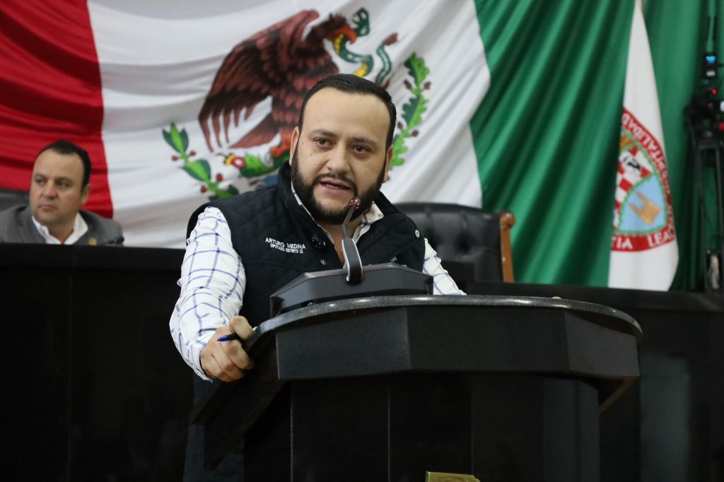 Tanto miedo le tiene Morena a Maru, que su dirigente nacional tiene que venir a convocar movilizaciones; saben que el pueblo de Chihuahua los repudia”: Arturo&nbsp;Medina.