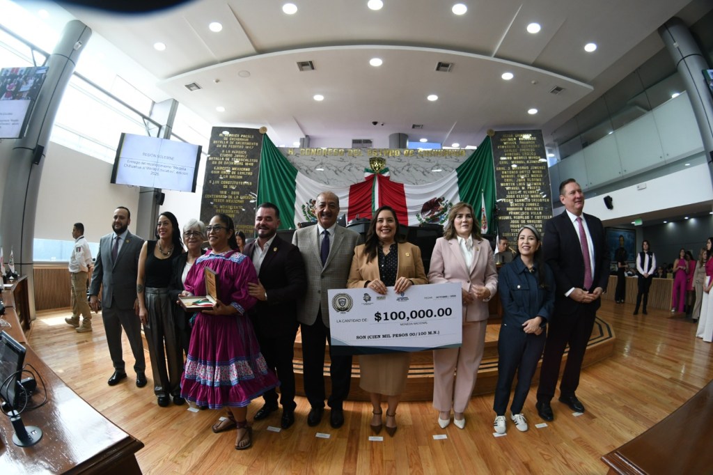 Entrega Congreso la Medalla Chihuahua al Mérito Educativo